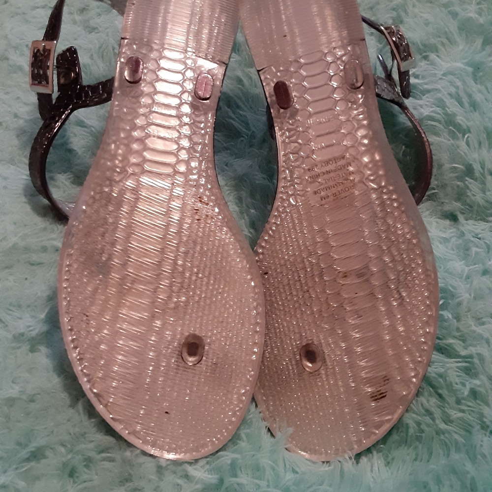 Jelly Thong Sandals - Picture 3 of 4